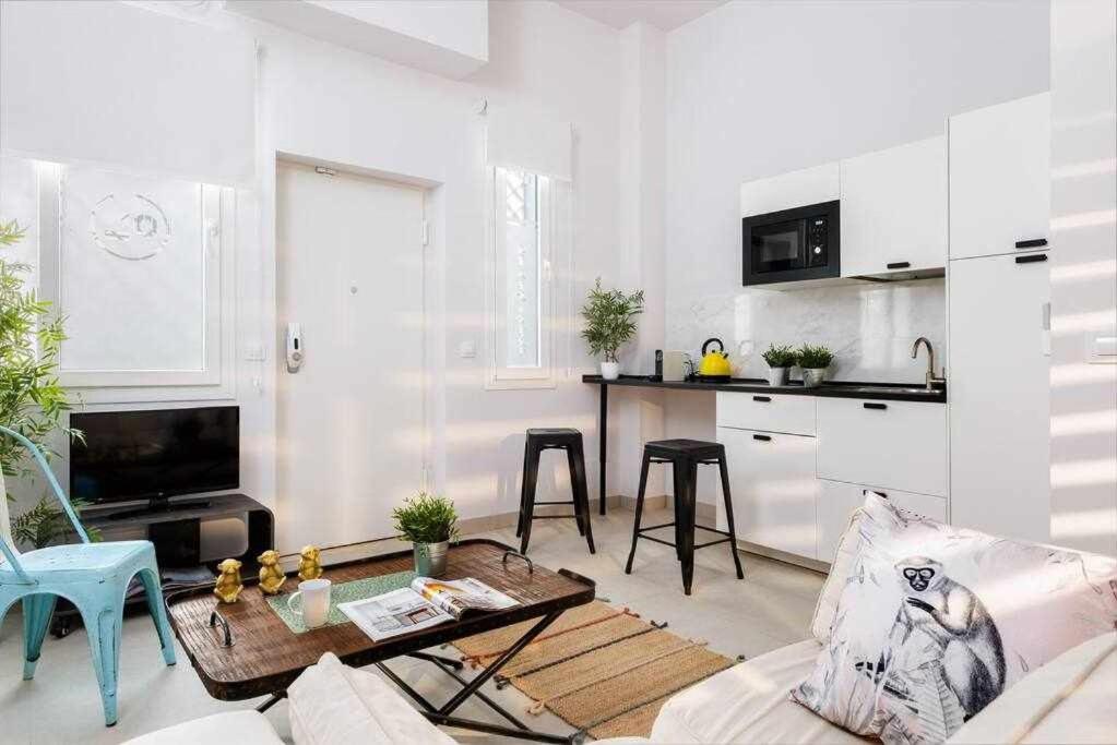 Monkeys Apartments Pinoloft Nuevo Torneo Sevilla Exterior foto